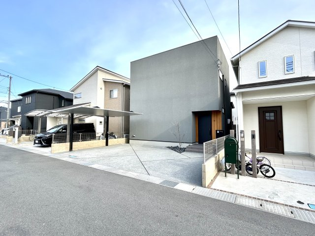 明石市大久保町松陰戸建の前面道路含む現地写真