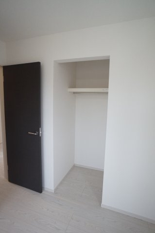 熊本市南区御幸西１期２号棟の洋室