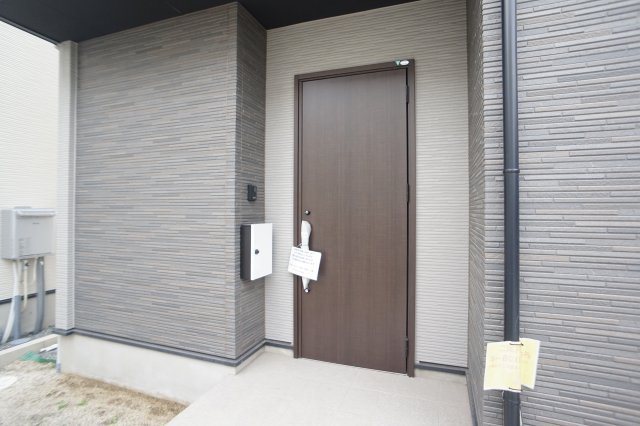 熊本市南区御幸西１期２号棟のエントランス