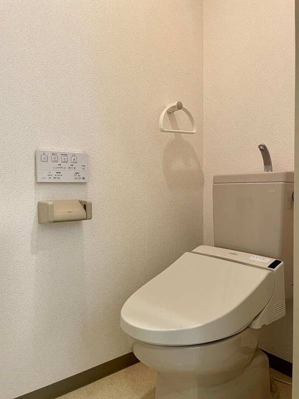 練馬区旭丘１丁目の賃貸マンションのトイレ