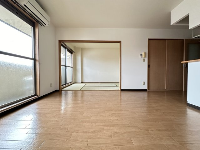 トゥジュール・ヴェールの居間・リビング