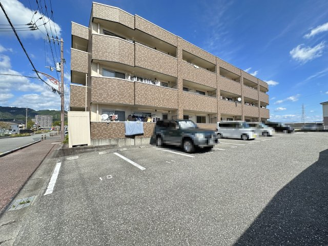 トゥジュール・ヴェールの外観