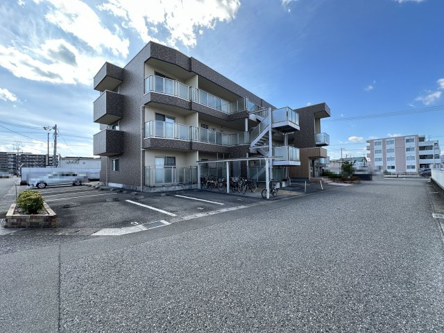 トゥジュール・ヴェールの外観