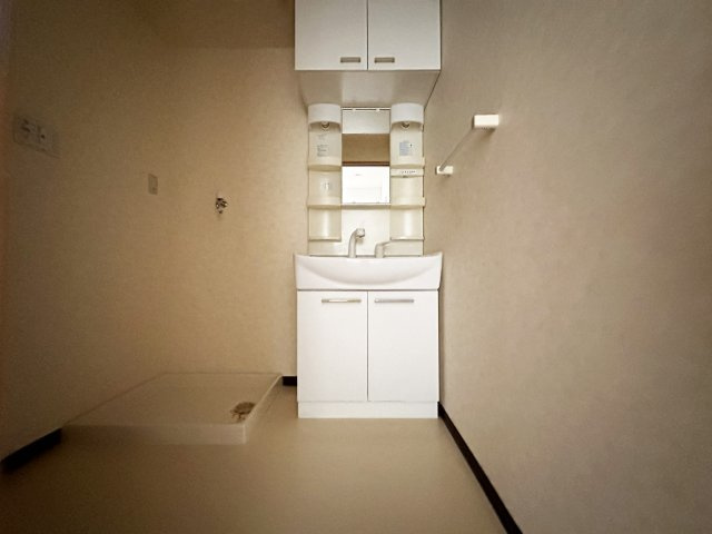 トゥジュール・ヴェールの独立洗面台