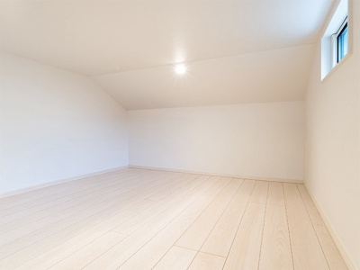 【その他】 | ◆◇大曾根台中古戸建◇◆ | ◆広々したロフトは窓付きで明るく、収納にはもちろん、お子様の遊び場、趣味のお部屋、ご主人の書斎など、多目的にお使いいただける便利な空間です。用途に合わせてお使い頂けます。