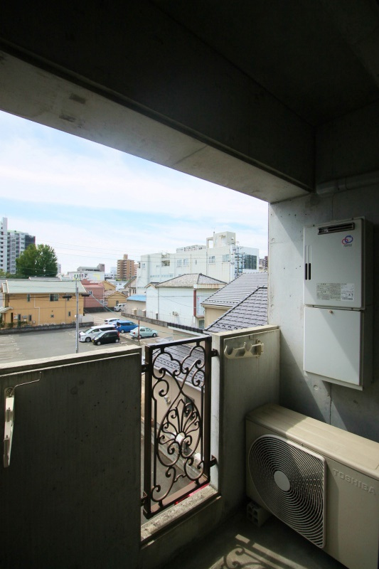 グランデージ中央町のバルコニー|陽当たり良好なバルコニーです♪