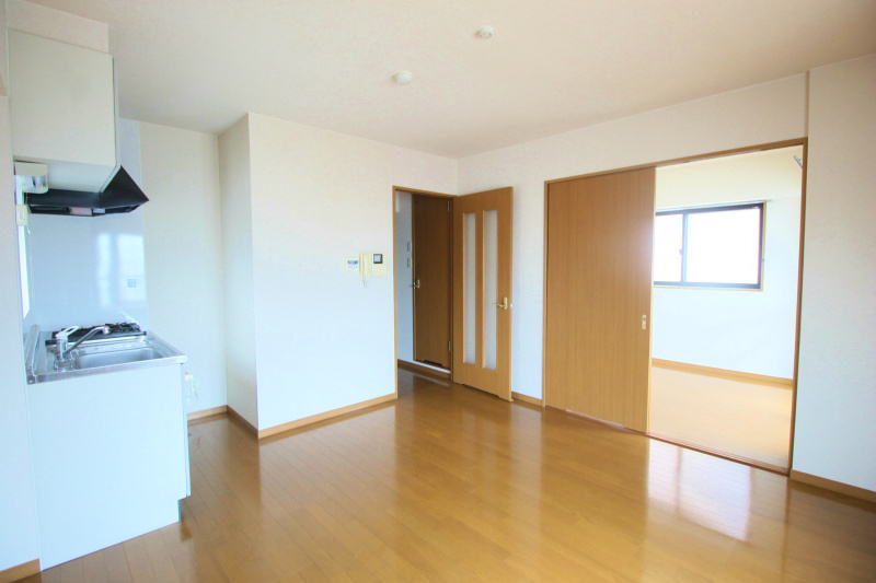 グランデージ中央町の居間・リビング|広いリビング★