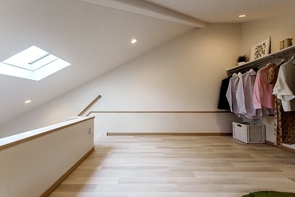 千葉市花見川区朝日ケ丘３丁目のテラスの洋室