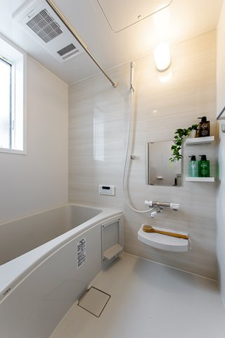 千葉市花見川区朝日ケ丘３丁目のテラスの浴室