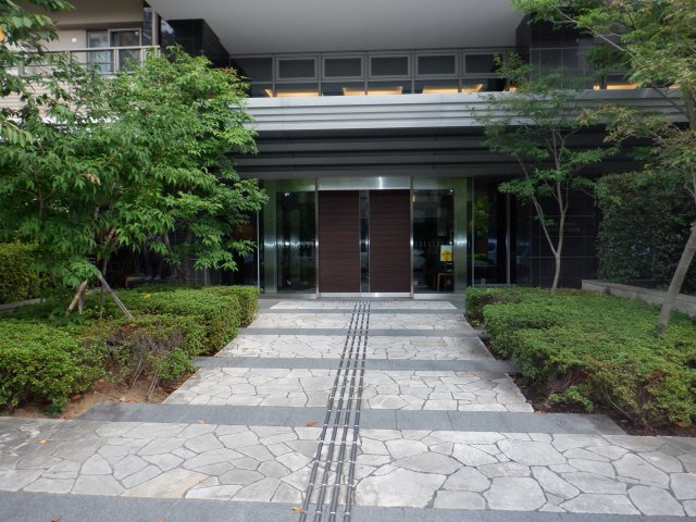 ザ・ライオンズ上野の森のエントランス