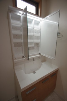 【洗面所】 | 【仲介手数料無料！！】川崎市麻生区片平5丁目　新築戸建て（全12棟）11号棟　5180万円