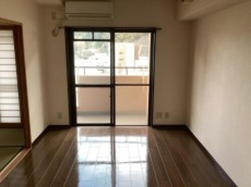 ライオンズマンション徳島富田橋の居間・リビング|リビング※工事完了後／2025年12月の写真