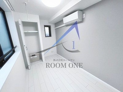 Aria王子上中里の居間・リビング|洋室のお部屋です。