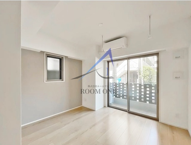 ａｌｉｖｉｏ　ＨＯＲＩＵＣＨＩの居間・リビング|洋室のお部屋です。