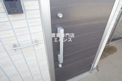 【設備】 | ファビュラス・レセンテ | 落ち着いたエントランスです