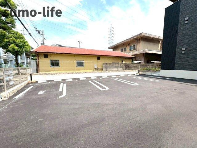リヴァーサイド　ヴィラの駐車場