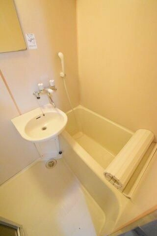 サニーオムロの浴室