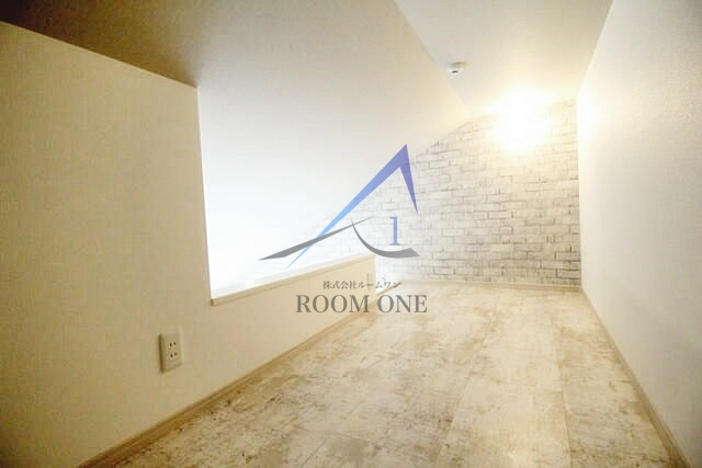 ラ・リベルタ舎人