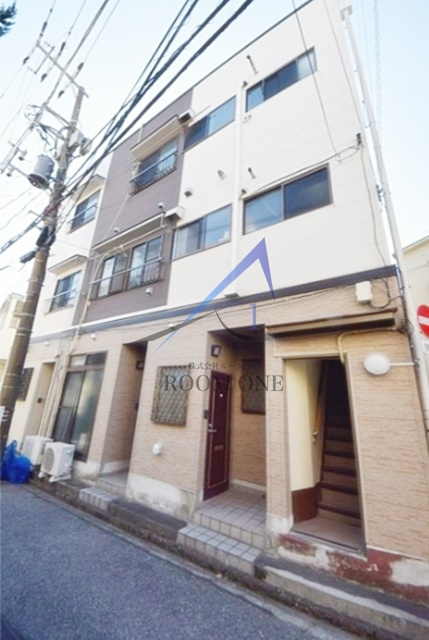 山一東尾久ビルのエントランス|エントランスです。