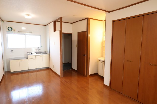 井上マンションの居間・リビング