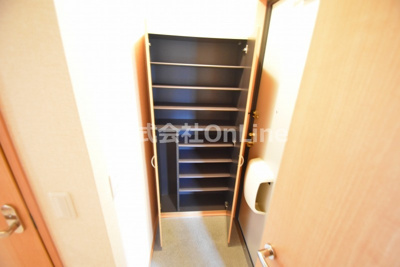 【玄関】 | メルベーユ高井田