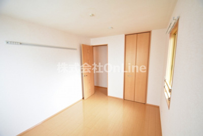 【洋室】 | メルベーユ高井田