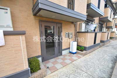 【エントランス】 | メルベーユ高井田