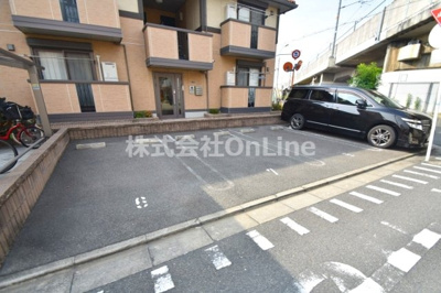 【駐車場】 | メルベーユ高井田