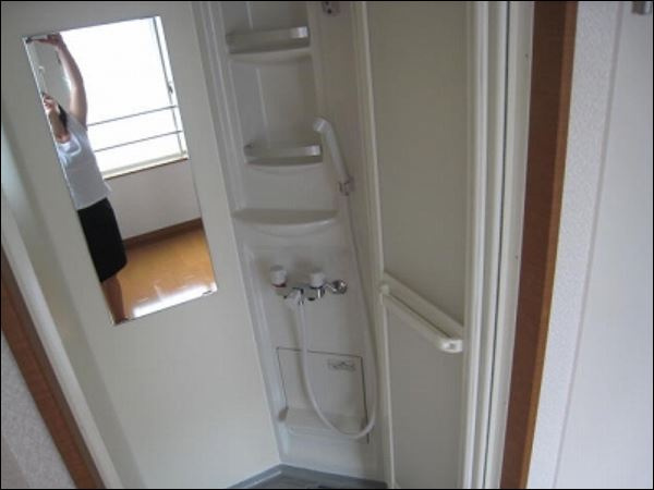 グレースアルメリアのシャワールーム