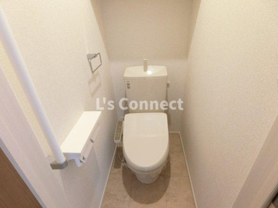 【トイレ】 | リュート | 温水洗浄便座付きのトイレ。