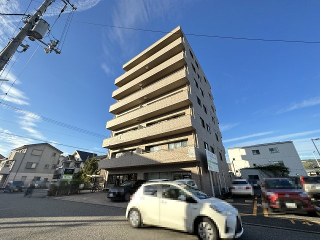 ロイヤル新本町の外観