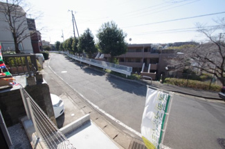 【前面道路含む現地写真】