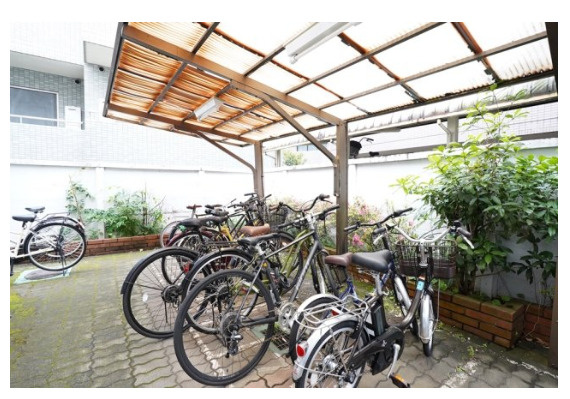 ラ・レジダンス・ド・パンデュールの周辺