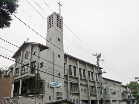 ラ・レジダンス・ド・パンデュールの周辺