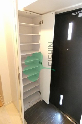 【玄関】 | F・STAGE博多(エフステージ博多) | 下駄箱もしっかりついてます！