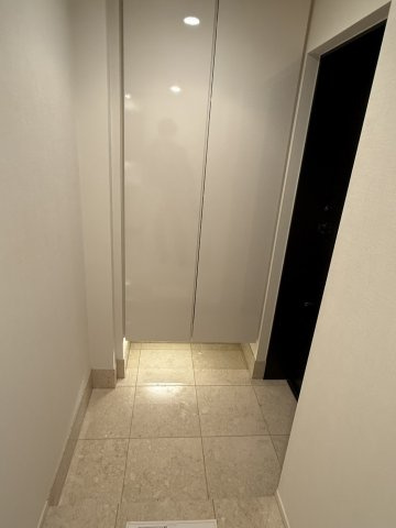 ディアナコート文京本郷台の玄関