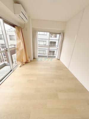 【内装】 | 秀和マンション | 洋室