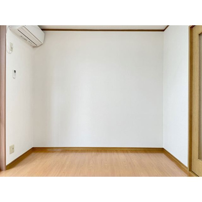 【居間・リビング】 | ☆洋室5.8帖