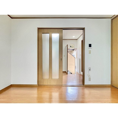 【居間・リビング】 | ☆洋室5.8帖