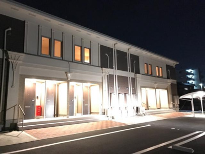 【外観】 | リーヴル | 外観写真（夜）