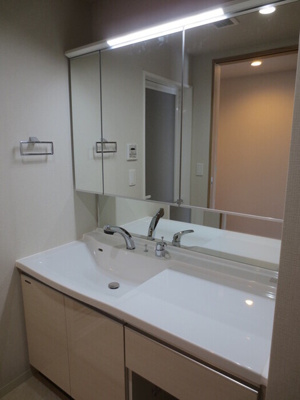 【洗面所】 | アン・シャトウ | 202　洗髪洗面化粧台