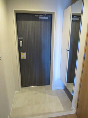 【玄関】 | アン・シャトウ | 202　玄関