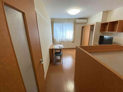 【居間・リビング】 | レオパレスほんまちＡＰ | 設備仕様は号室により異なる為、現況を優先とします。