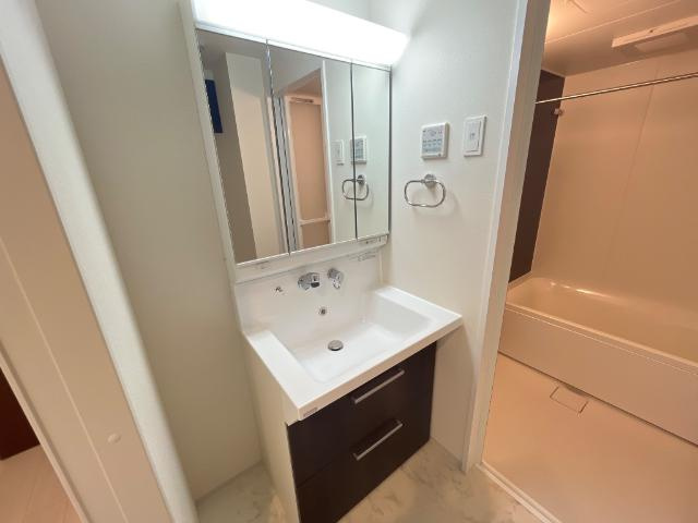 ベルク栄の洗面所|洗髪洗面化粧台