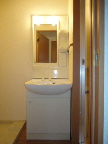 グランドールヒルズの洗面所|洗髪洗面化粧台