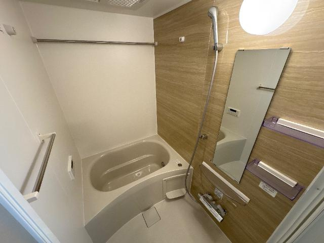 ヴァローレ日比野の浴室|バス