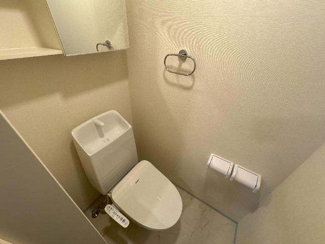 ヴァローレ日比野のトイレ|シャワー付トイレ