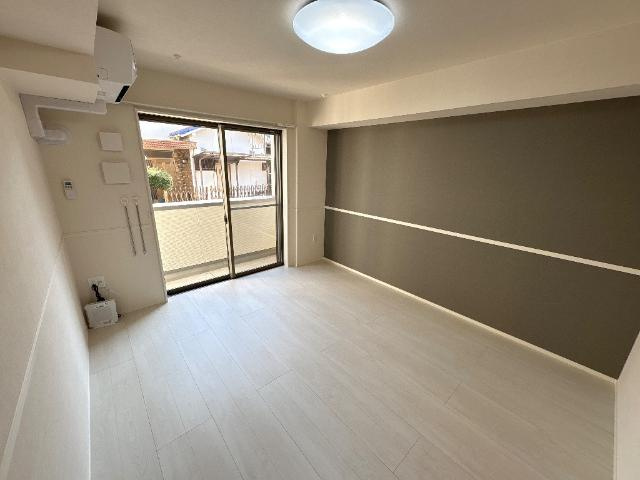 ヴァローレ日比野の内装|洋室