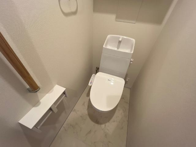 ベルク栄のトイレ|シャワー付トイレ