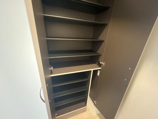 ベルク栄の収納|下駄箱